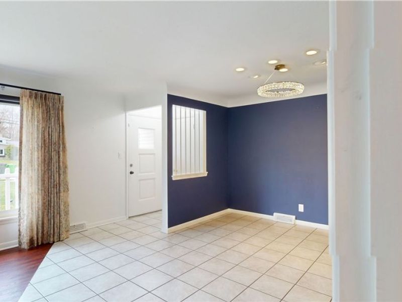 2063 Marshfield Road, Mayfield Heights, OH 44124 Photo 5