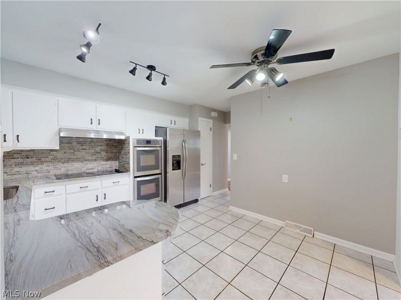 2063 Marshfield Road, Mayfield Heights, OH 44124 Photo 7