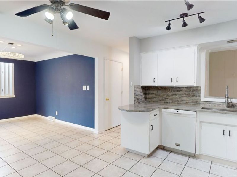 2063 Marshfield Road, Mayfield Heights, OH 44124 Photo 8