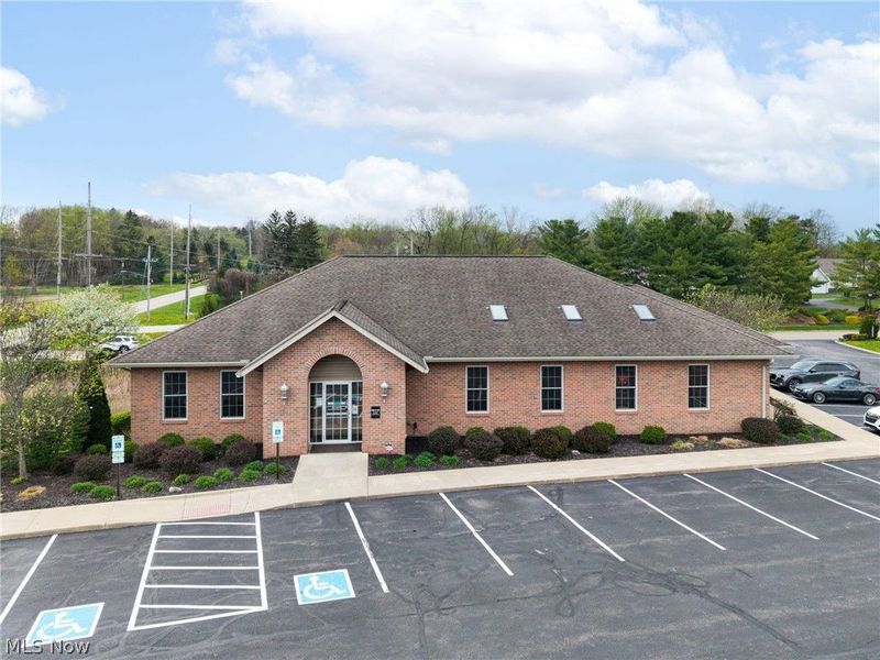 665 Briarthorn Crescent Drive, Wadsworth, OH 44281 Photo 1