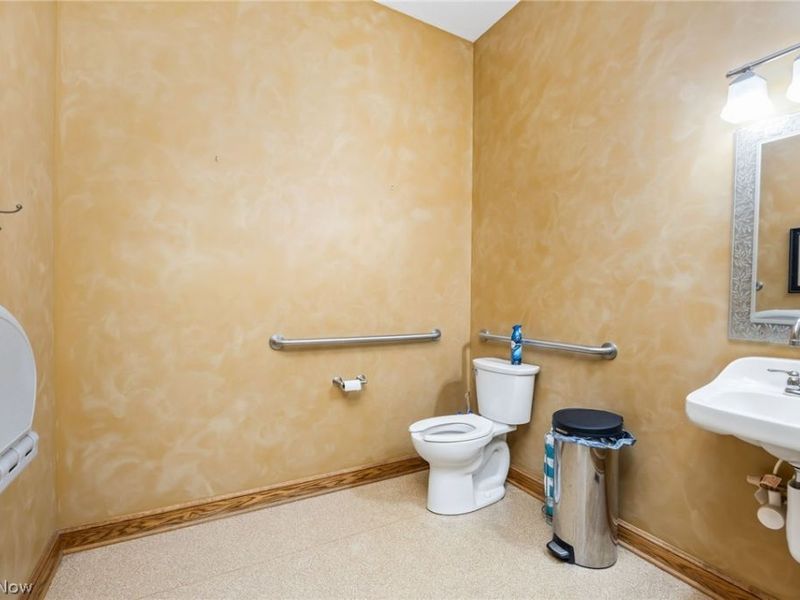 665 Briarthorn Crescent Drive, Wadsworth, OH 44281 Photo 11