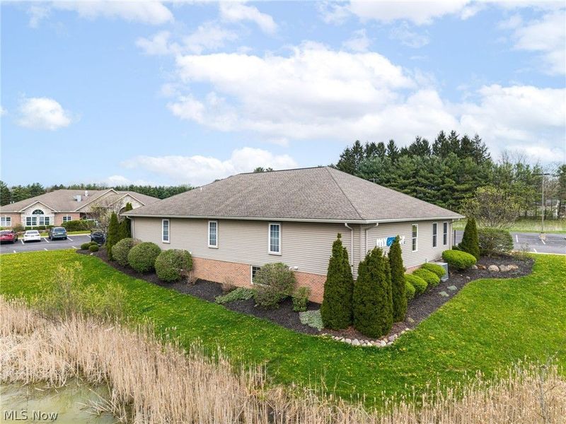 665 Briarthorn Crescent Drive, Wadsworth, OH 44281 Photo 3