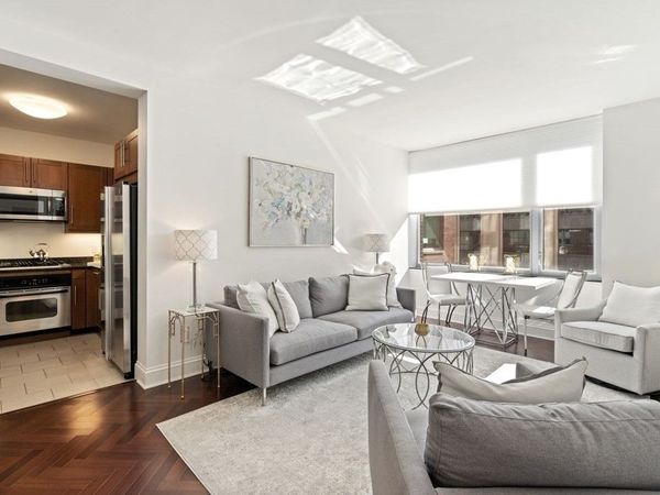 1 Charles St S, Unit 601, Boston, MA 02116