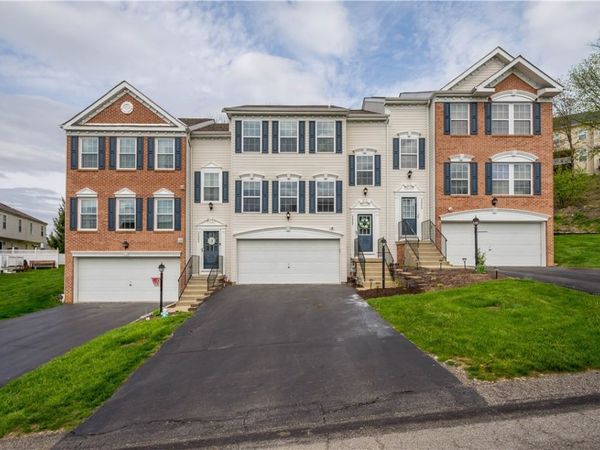 2007 Moccasin Dr , Washington, PA 15301