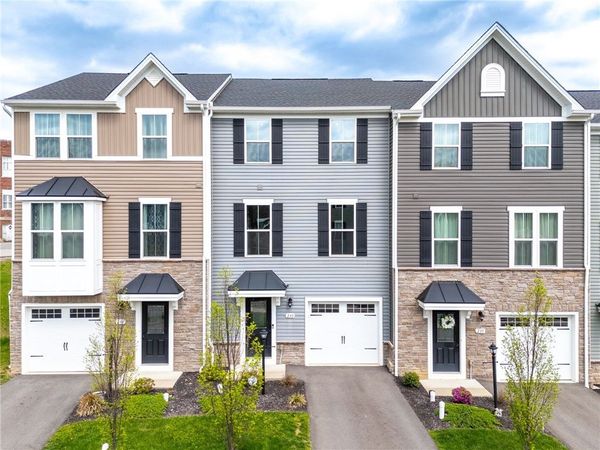 233 Chesna Drive , Pittsburgh, PA 15234