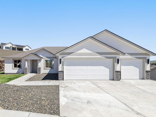 2903 S Osborne St, Kennewick, WA 99338