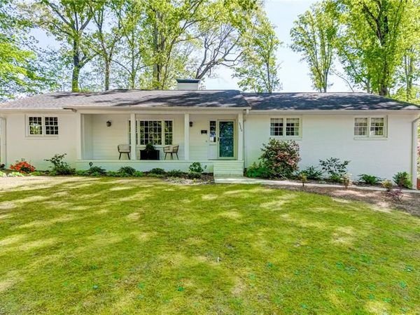 3900 Guinevere Lane, Winston-Salem, NC 27104