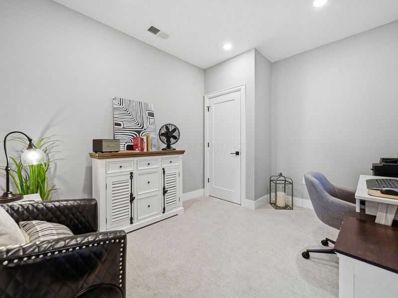 1670 E Broad Street, Unit 201, Columbus, OH 43203 Photo 28