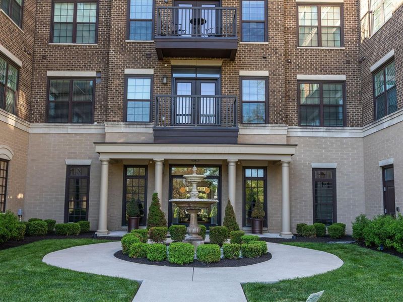 1670 E Broad Street, Unit 201, Columbus, OH 43203 Photo 3