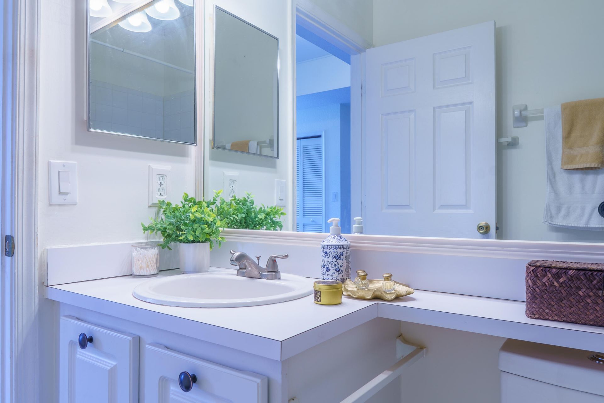 10585 NW 56th Place, Coral Springs, FL 33076 Photo