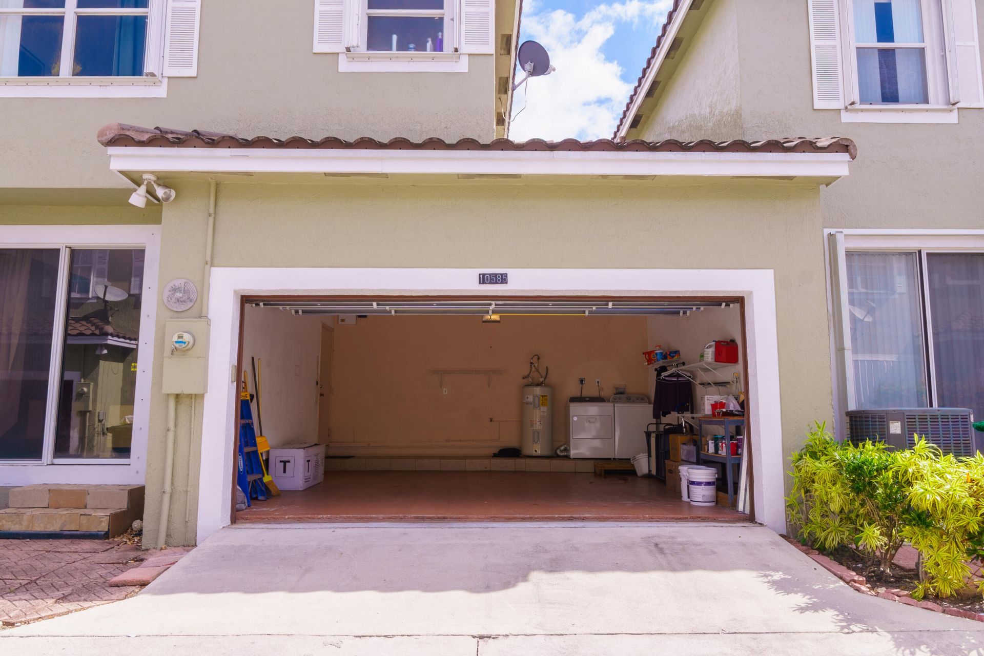 10585 NW 56th Place, Coral Springs, FL 33076 Photo