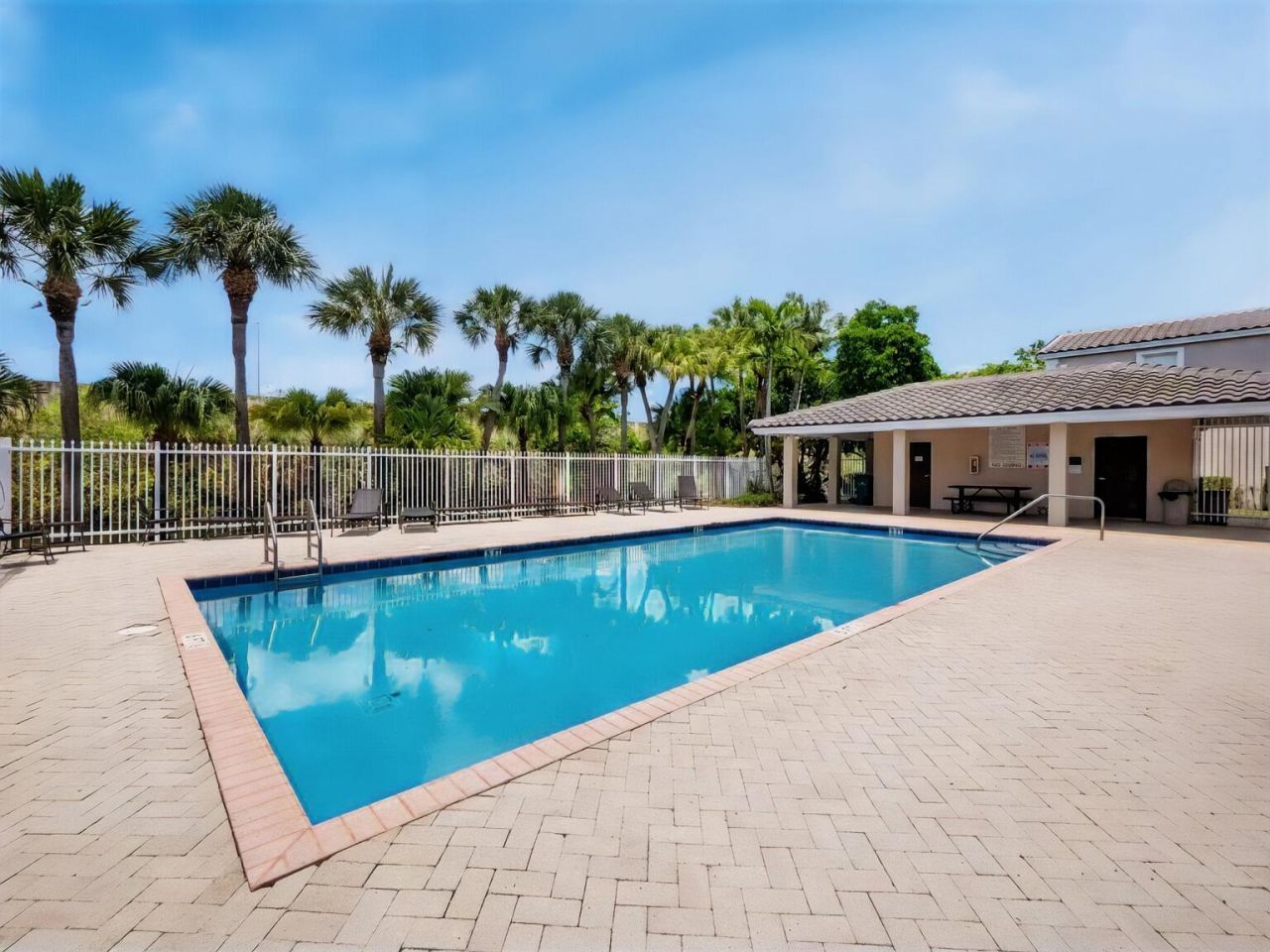 10585 NW 56th Place, Coral Springs, FL 33076 Photo