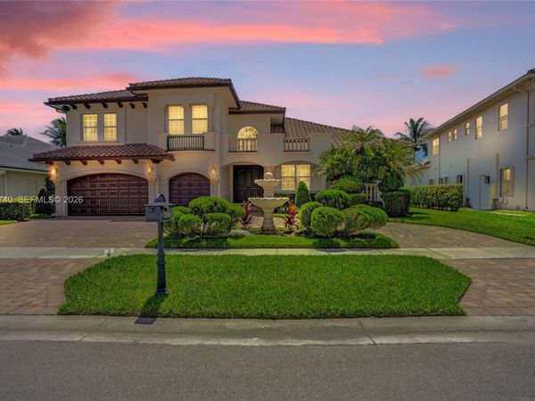 730 Leigh Palm Ave , Plantation, FL 33324