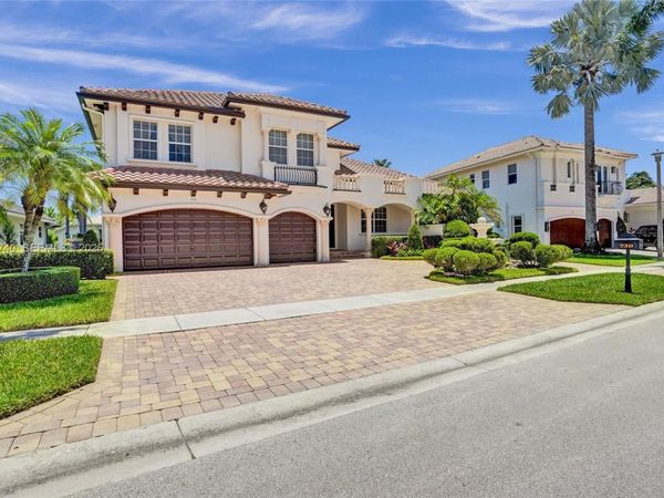 730 Leigh Palm Ave, Plantation, FL 33324