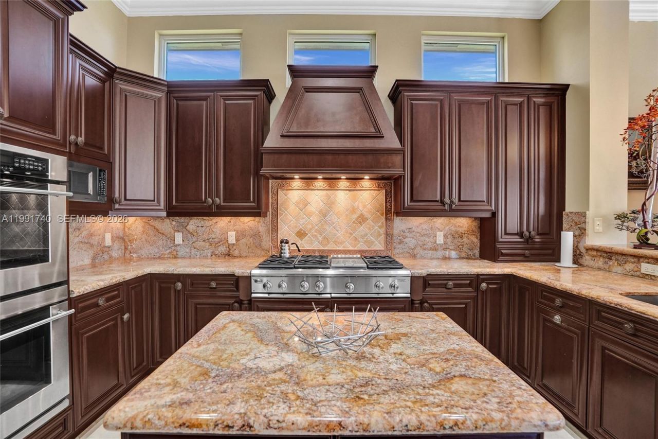 730 Leigh Palm Ave, Plantation, FL 33324 Photo