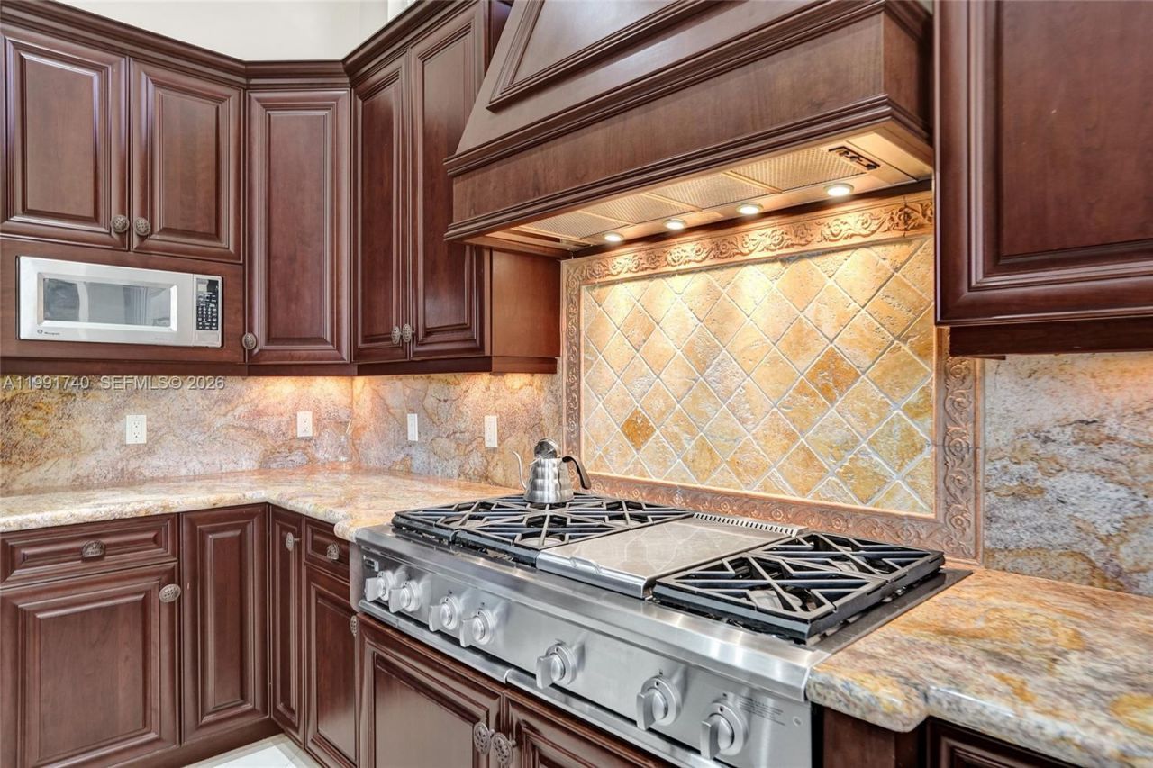 730 Leigh Palm Ave, Plantation, FL 33324 Photo