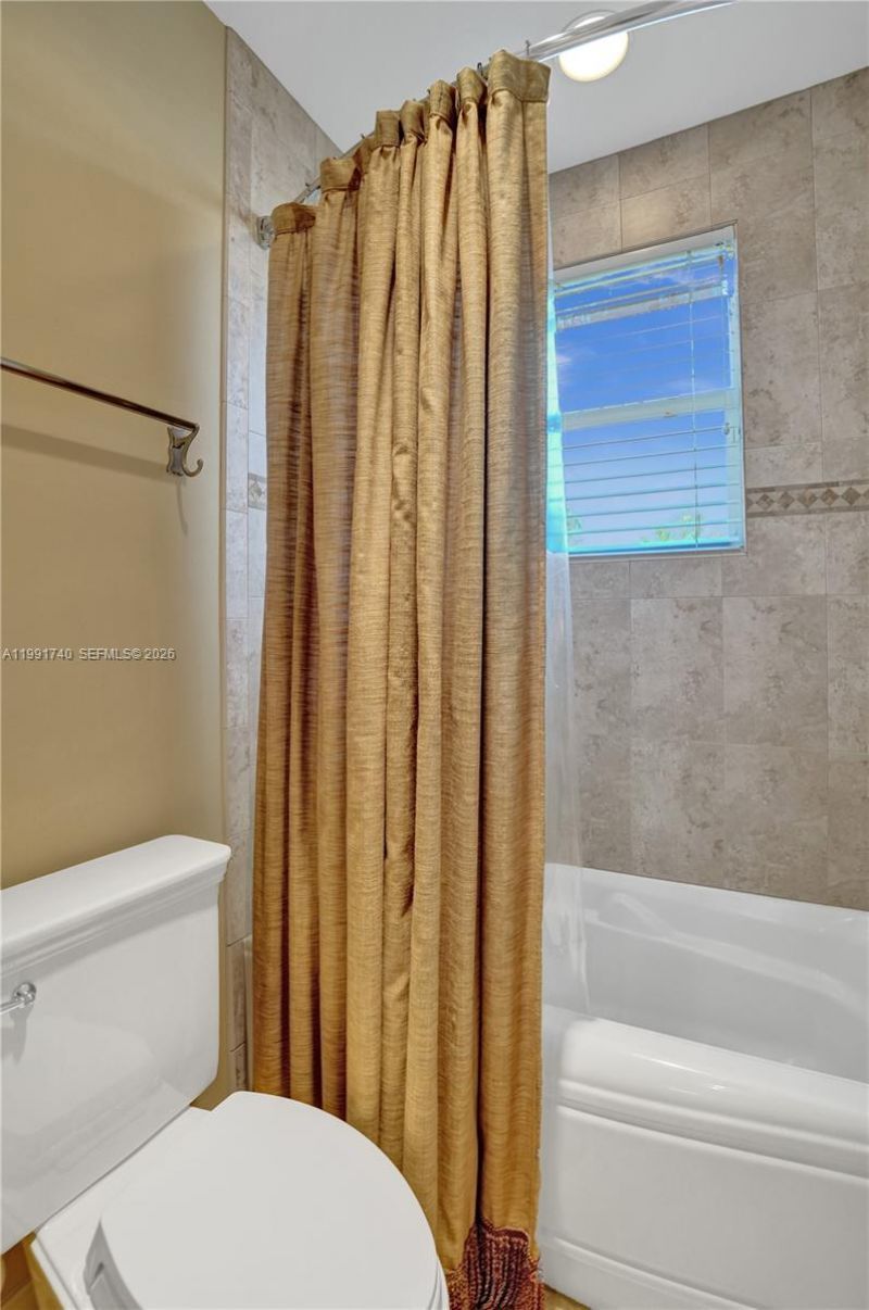 730 Leigh Palm Ave, Plantation, FL 33324 Photo