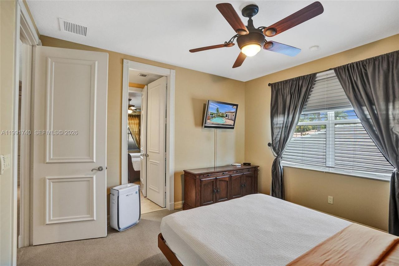 730 Leigh Palm Ave, Plantation, FL 33324 Photo