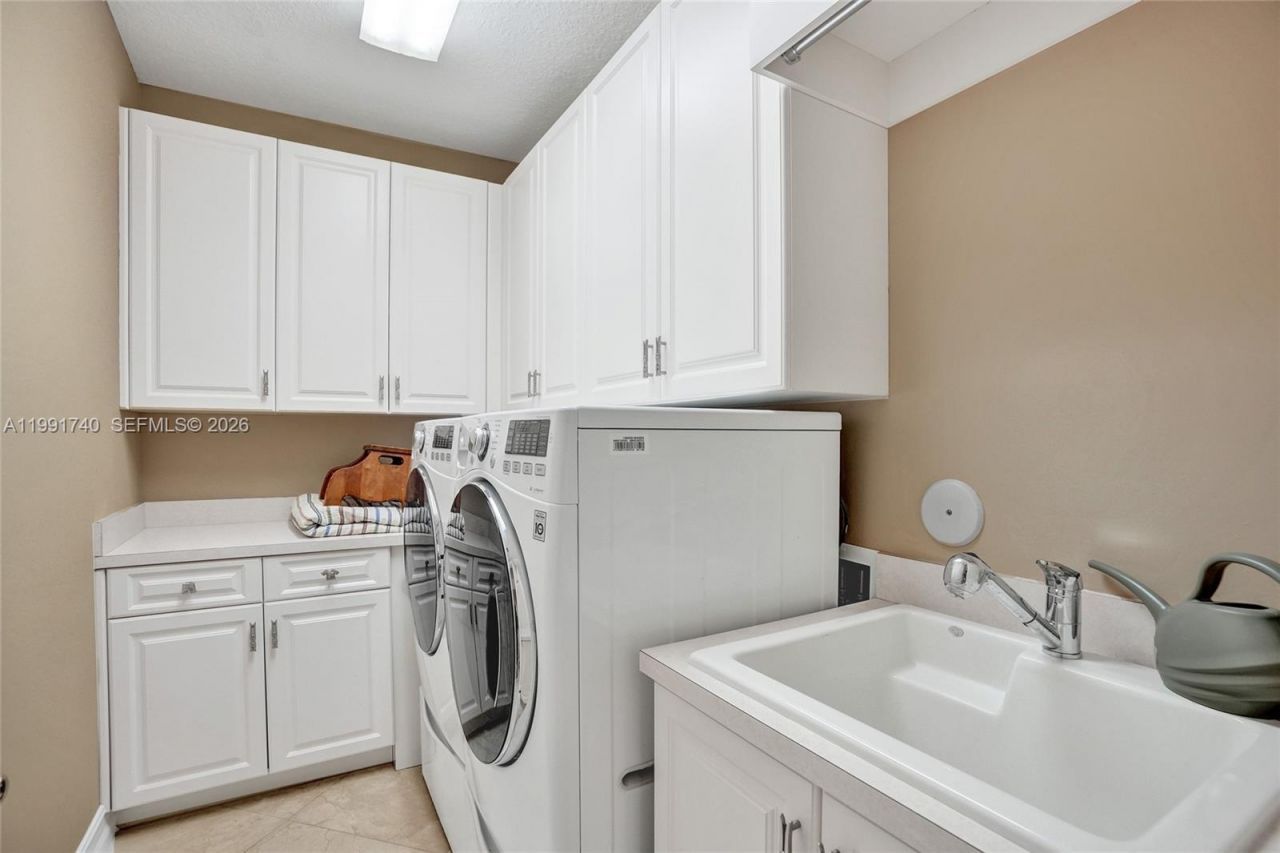 730 Leigh Palm Ave, Plantation, FL 33324 Photo