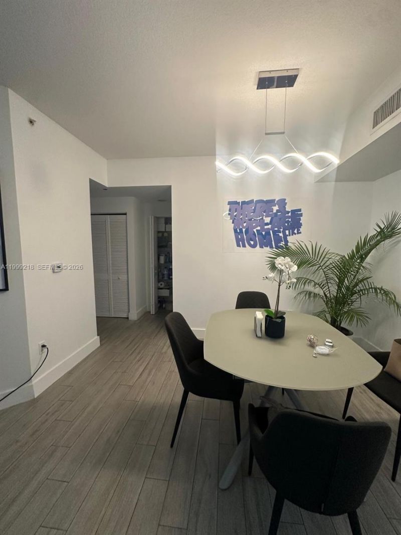 7900 Harbor Island Dr, Unit 610, North Bay Village, FL 33141 Photo