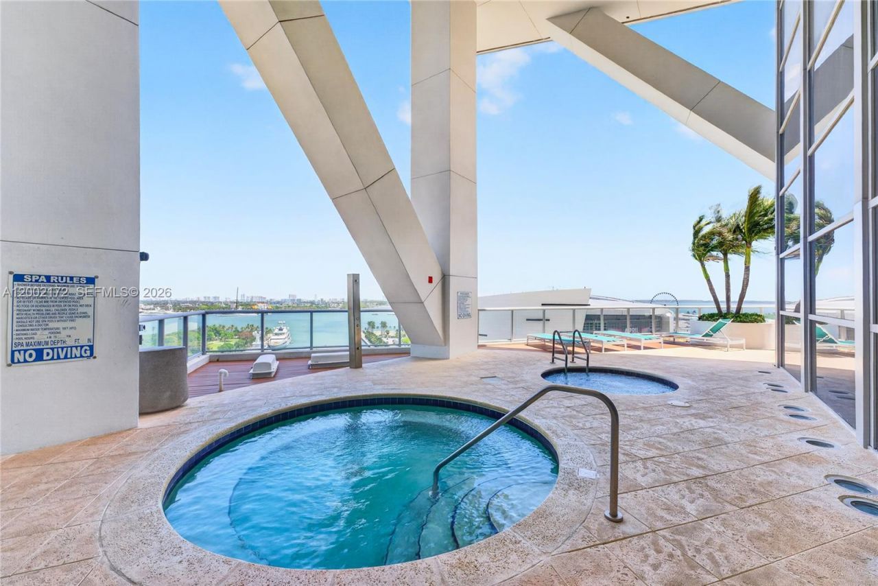 888 Biscayne Blvd, Unit 2404, Miami, FL 33132 Photo