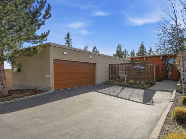 2207 NW Reserve Camp Court, Bend, OR 97703