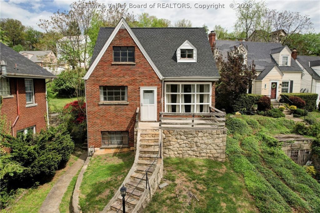 1207 West Avenue, Charleston, WV 25302 Main Photo