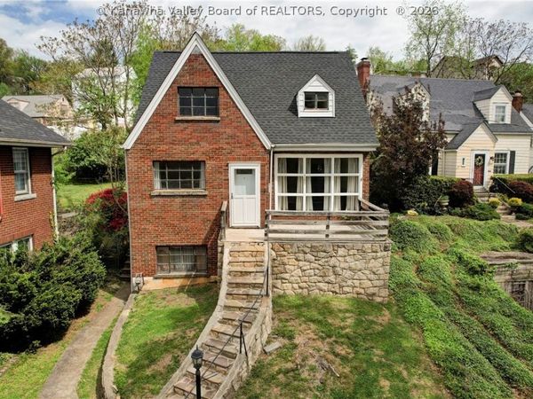 1207 West Avenue, Charleston, WV 25302