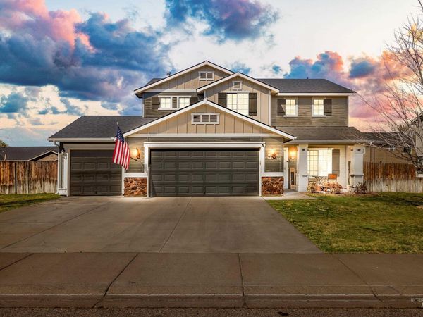 700 SW Panner St, Mountain Home, ID 83647