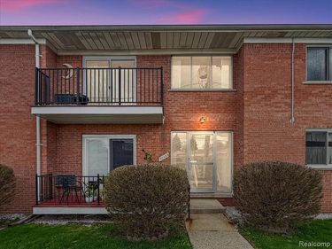 32095 Beaconsfield Street , Roseville, MI 48066