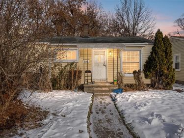 11245 Hudson Avenue, Warren, MI 48089