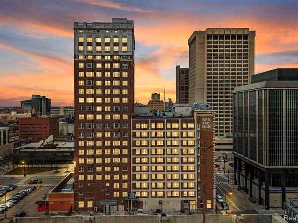 525 W Lafayette Boulevard, Detroit, MI 48226