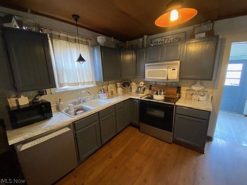 810 Daniels Street, Toronto, OH 43964 Photo 8