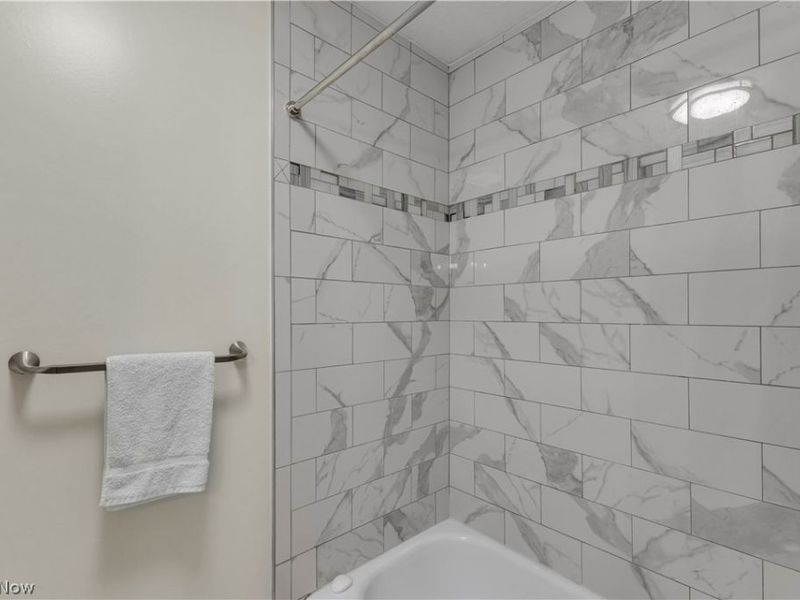 1748 Walnut Lane, Unit 32, Rocky River, OH 44116 Photo 18