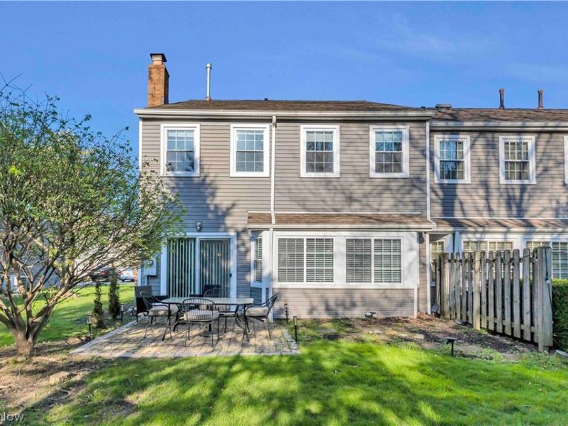 1748 Walnut Lane, Unit 32, Rocky River, OH 44116 Photo 28