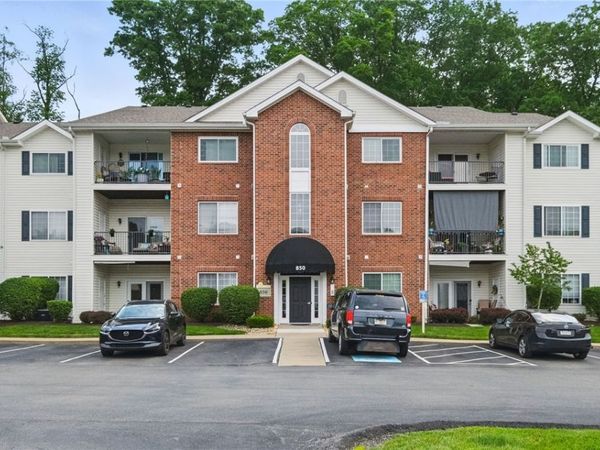 850 Hidden Ridge , Unit 101, South Park, PA 15129