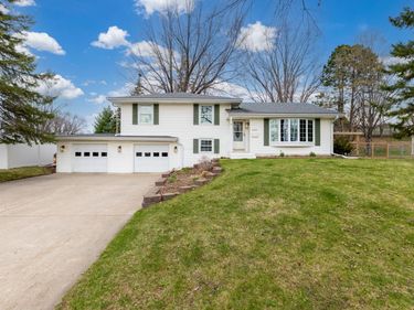 8433 Morris Circle, Bloomington, MN 55437