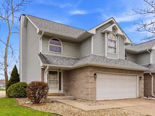 2201 Daffodil Drive , Crest Hill, IL 60403