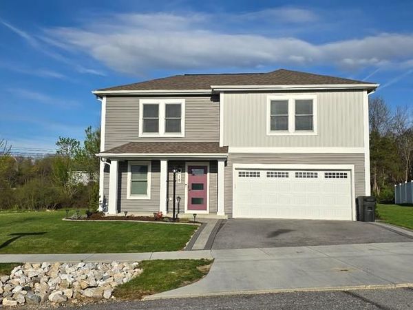 18 CHESTERFIELD ROAD, NEW OXFORD, PA 17350