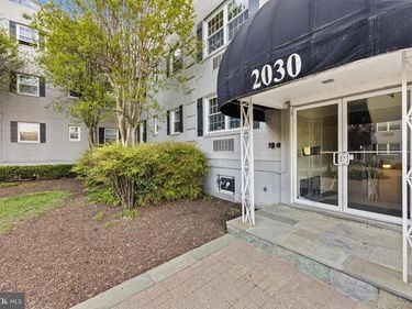 2030 N VERMONT STREET N , Unit 102, ARLINGTON, VA 22207