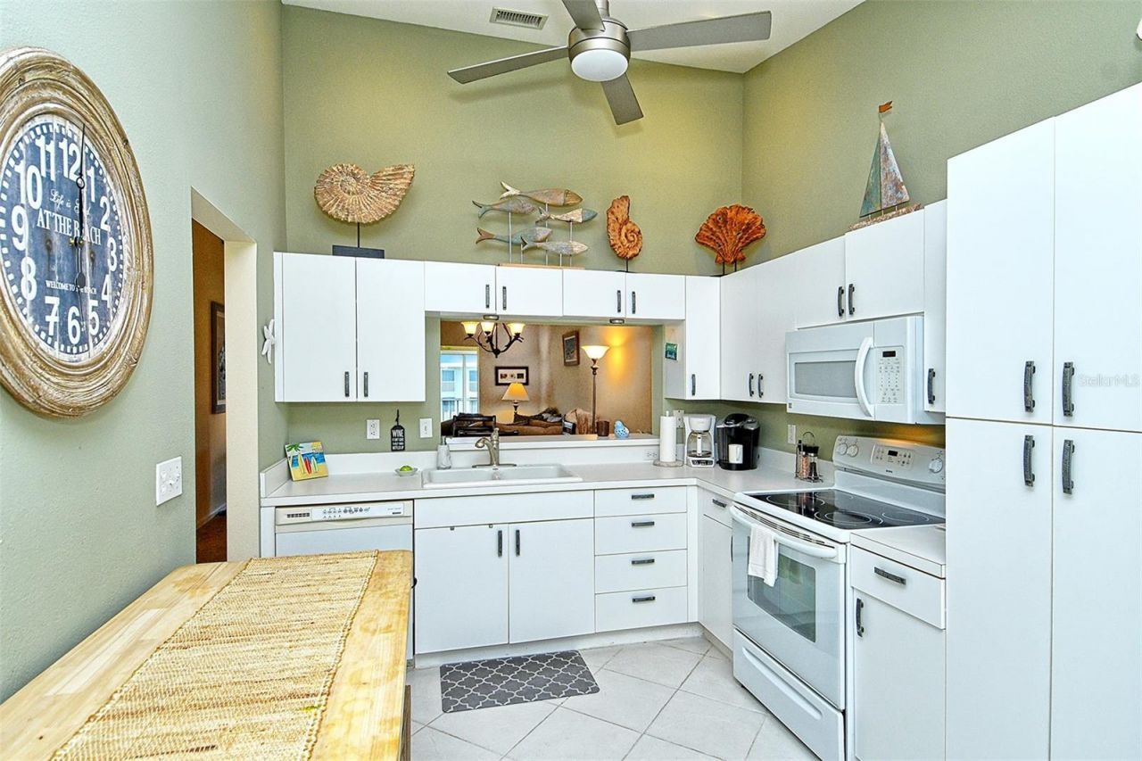 9610 Club South Circle, Unit 4302, Sarasota, FL 34238 Photo