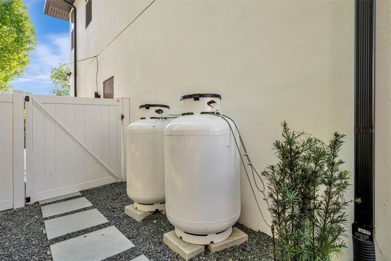 3723 Norwood Court, Sarasota, FL 34234 Photo