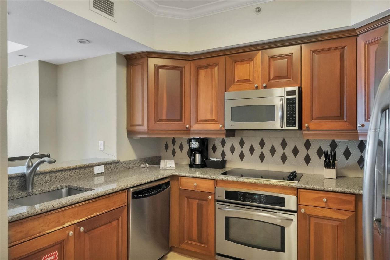 7593 Gathering Drive, Unit 206, Reunion, FL 34747 Photo