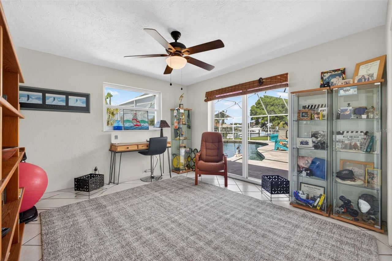 4461 38th Way S, Saint Petersburg, FL 33711 Photo