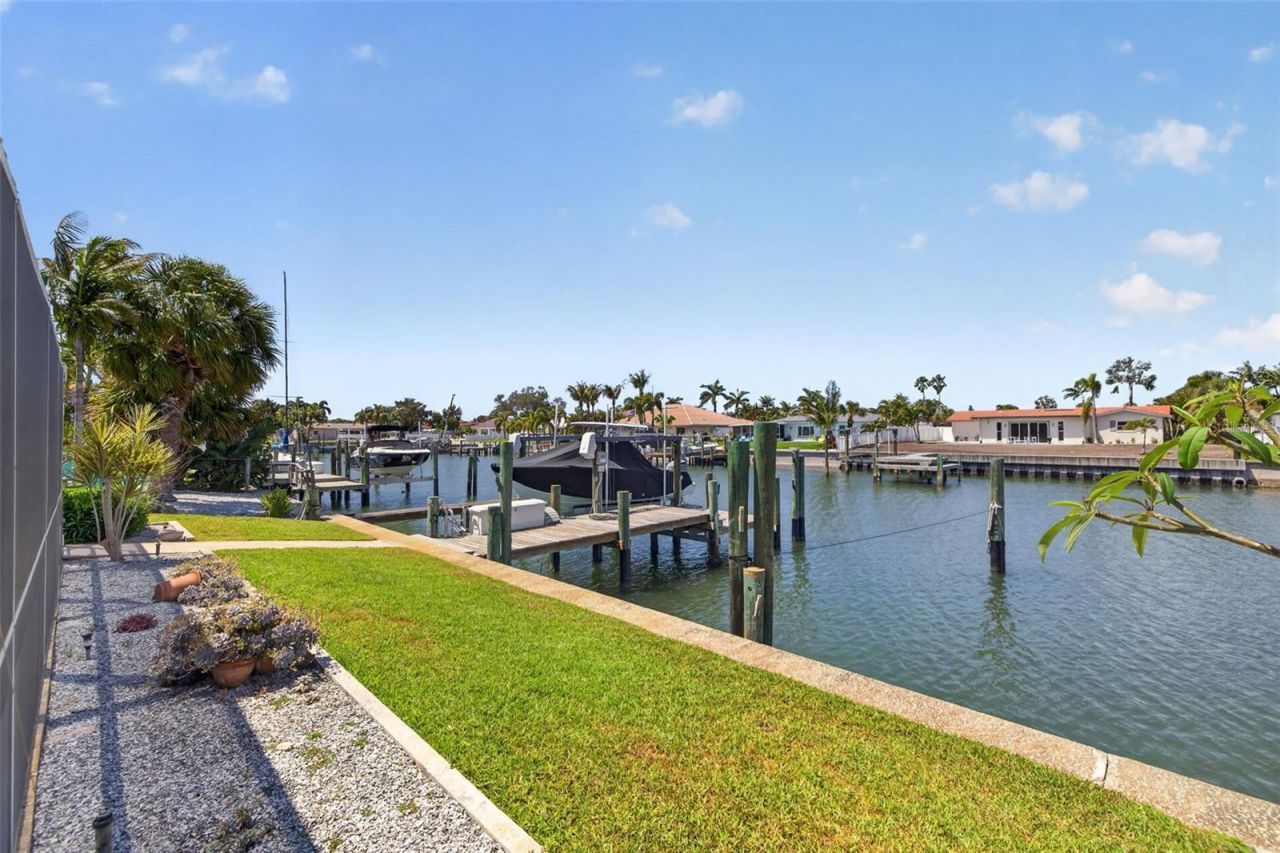 4461 38th Way S, Saint Petersburg, FL 33711 Photo