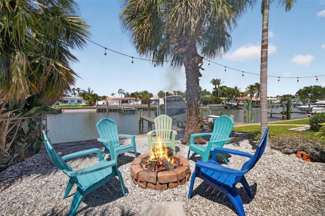 4461 38th Way S, Saint Petersburg, FL 33711 Photo
