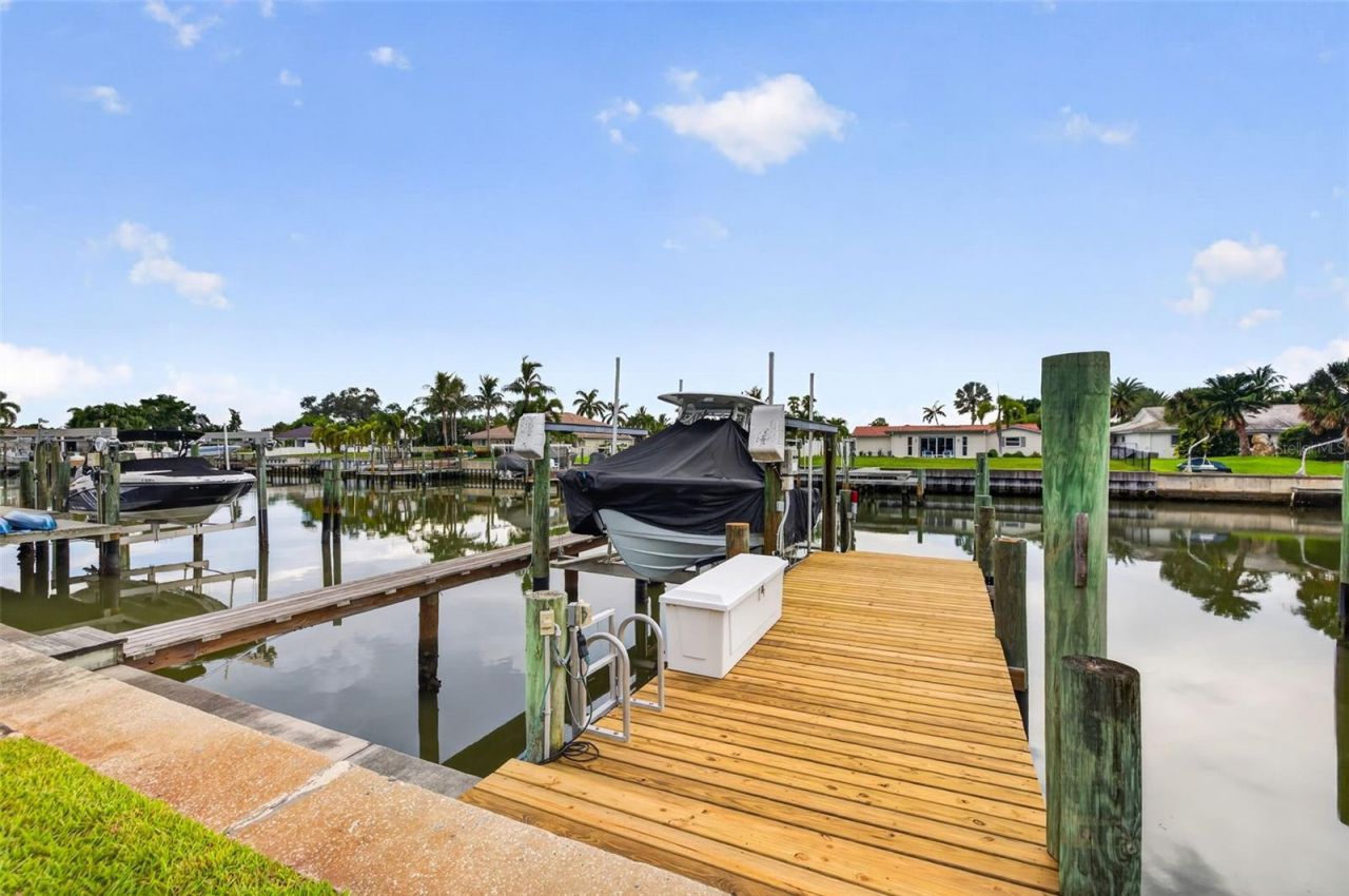 4461 38th Way S, Saint Petersburg, FL 33711 Photo