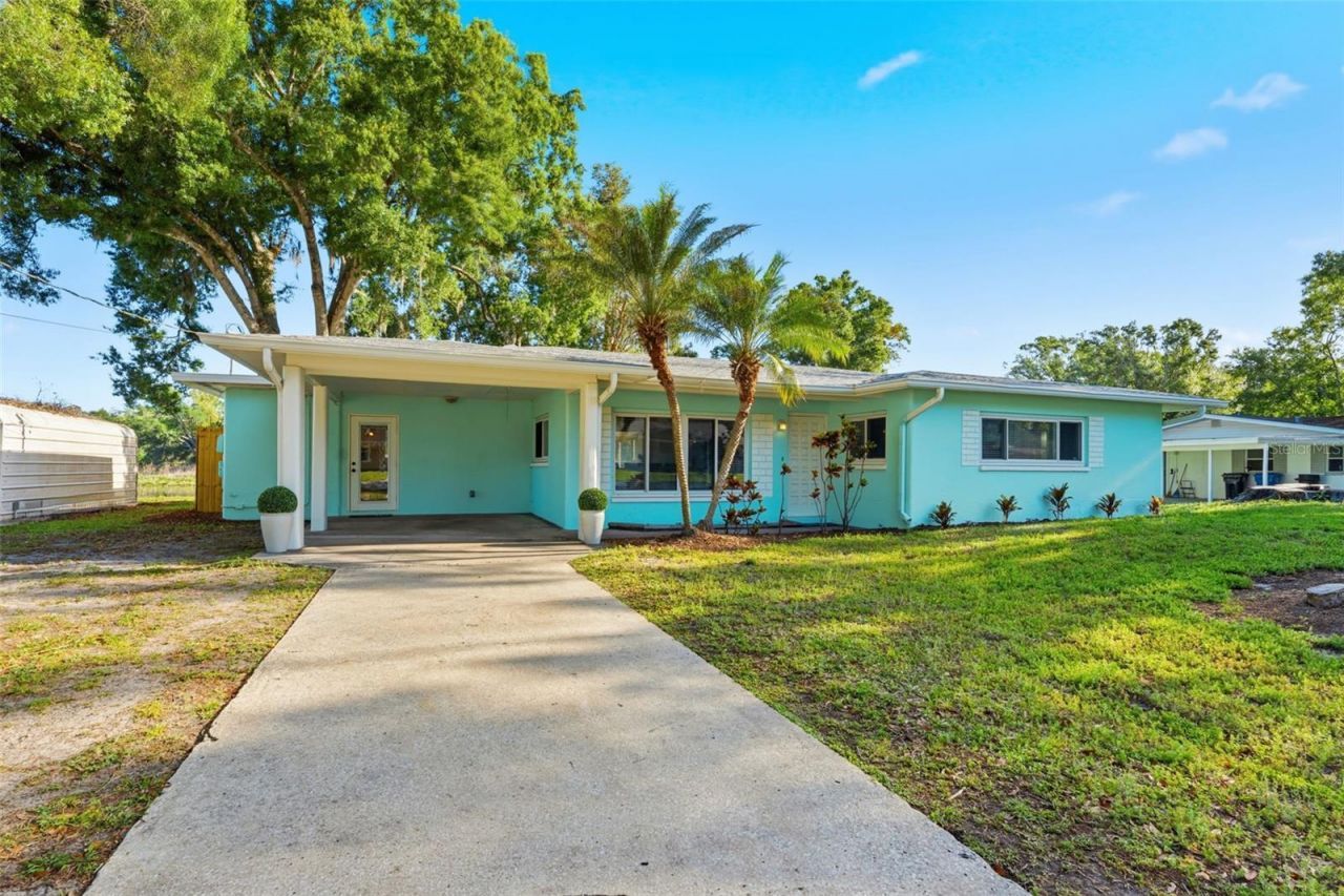 910 Linwood Terrace , Lutz, FL 33549 Photo