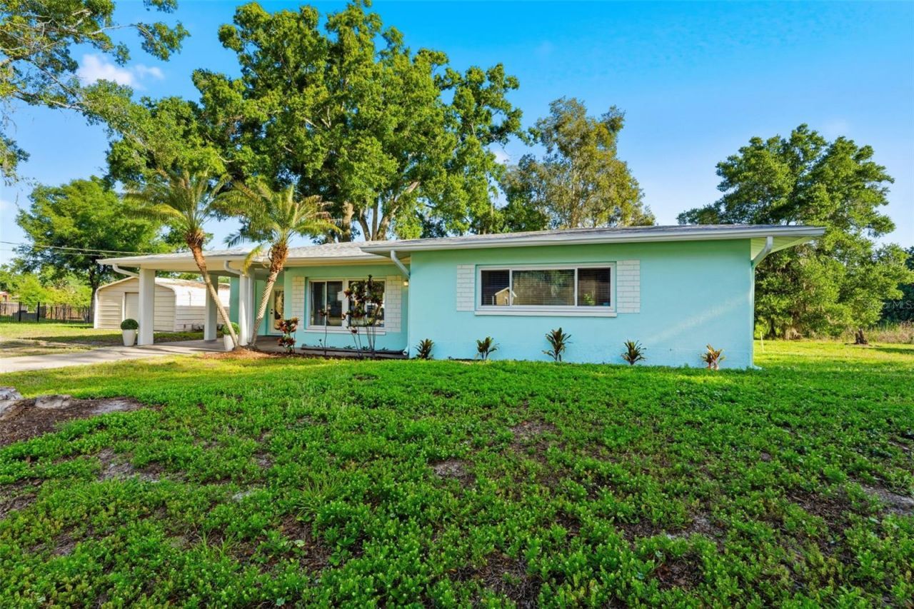 910 Linwood Terrace , Lutz, FL 33549 Photo