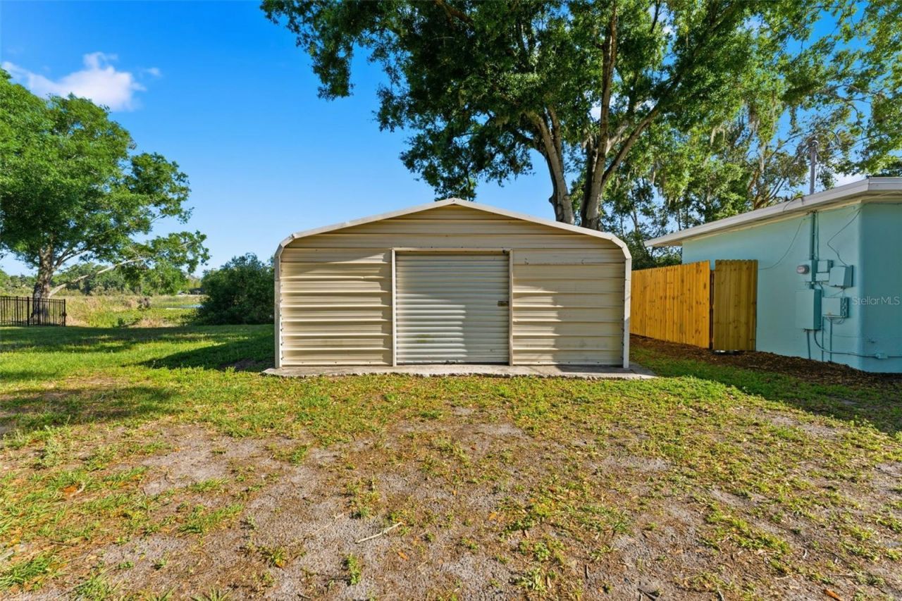 910 Linwood Terrace , Lutz, FL 33549 Photo